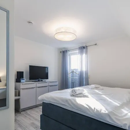 Strandbuhne 15 Og *